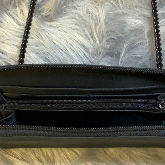 DKNY wallet - Picture 2 of 6